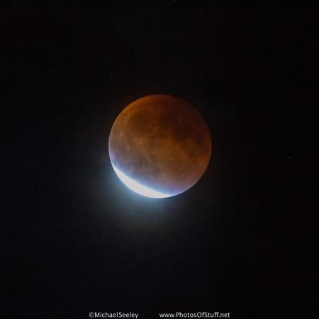 L’éclipse partielle de Lune du 19 novembre 2021 sera très similaire à celle de septembre 2015 que l’on peut observer sur cette photo.