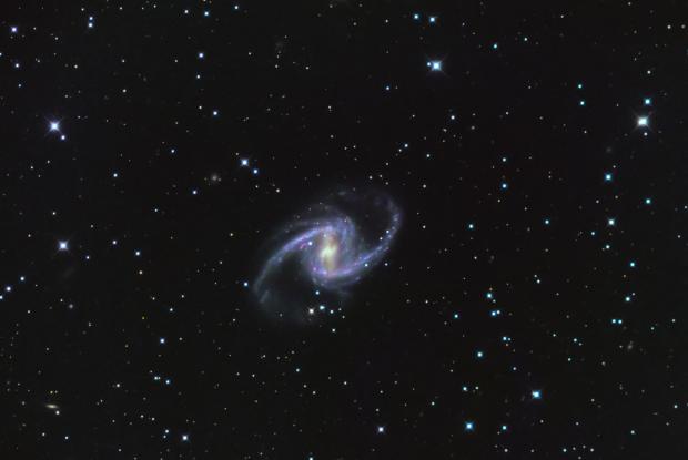 NGC 1365, une galaxie spirale barrée