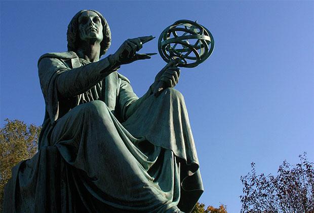 Statue de Nicolas Copernic.